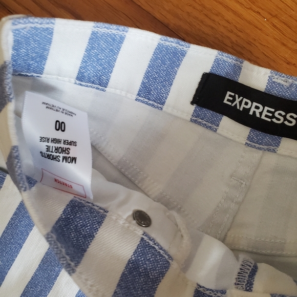 NEW Express Mom Shorts Shortie Super High Rise Striped Light Blue White Shorts - Picture 6 of 7